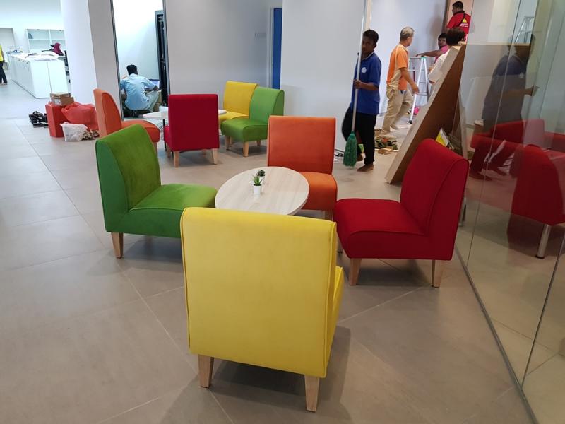 Waiting Chairs Tables